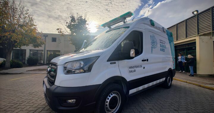 Kicillof recorrió los avances de las obras del hospital Evita Pueblo de Berazategui