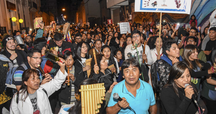 Jujuy: continúan el paro y la movilización docente por mejoras salariales