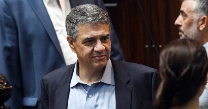 Jorge Macri, en tu WhatsApp: denuncian uso de datos privados para hacer campaña