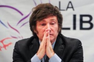 Más encuestas demuestran la caída de Milei: el rechazo ya supera el 60%