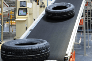 Caída histórica de la producción, pérdida de empleo y desplazamiento por importaciones en el sector neumático