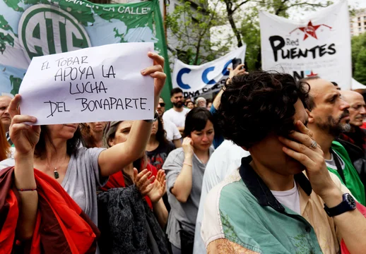 Trabajadores del Bonaparte se movilizan para defender la salud mental