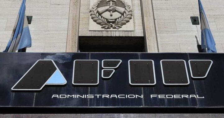 Corrupción: encuentran bienes no declarados del nuevo jefe de la DGI