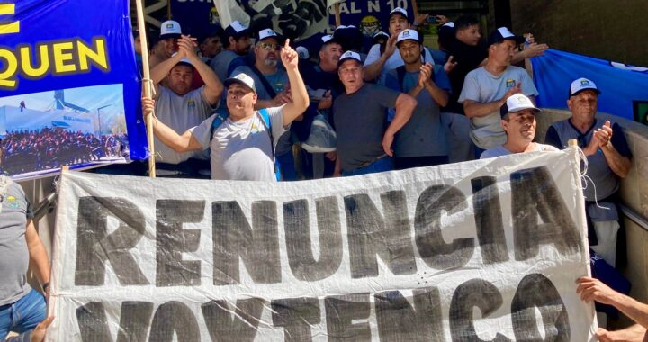 En una manifestación masiva frente a UATRE, peones rurales pidieron la renuncia de Voytenco