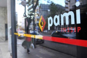 Por el desguace de PAMI, obligan a jubilados a viajar 100 kilómetros para poder atenderse