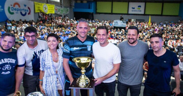 Emmanuel Santalla, Julián Álvarez y Mayra Mendoza, presentes en la entrega anual de premios de FADI