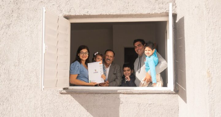 Quintela logra llevar a Milei a una conciliación en la Corte por los fondos adeudados