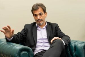 Galmarini tildó de «chantada» el proyecto de Milei para eliminar las PASO