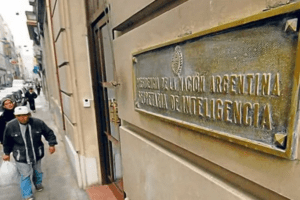 El Gobierno recortó los gastos 29%, pero los de la SIDE los aumentó 52%