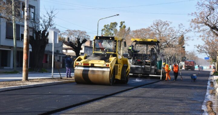 Alak dio inicio al asfaltado de diagonal 74, una vía estratégica de ingreso a la ciudad