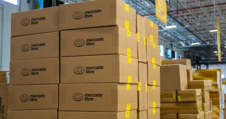 Estafa libre y precios dinámicos: la empresa de Galperin cobra según quien compra