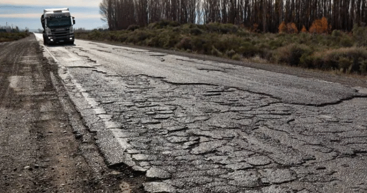 Rutas destruidas y fondos sin ejecutar: las provincias acusan al Gobierno de abandono y engaño