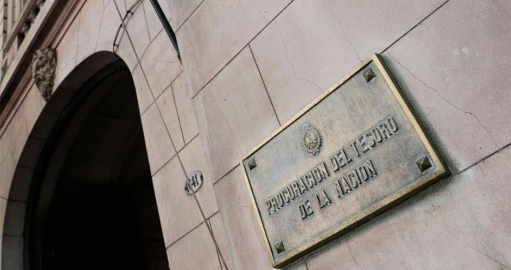 Más despidos: Milei reestructuró la Procuración del Tesoro