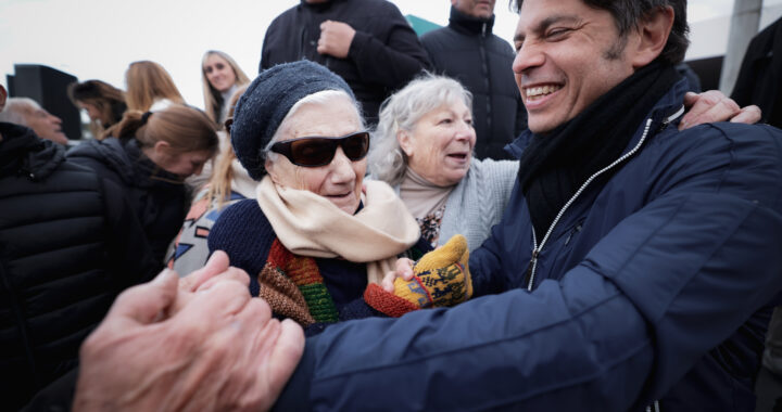 Kicillof y Cuattromo firmaron convenios con municipios para la compra de bienes de capital