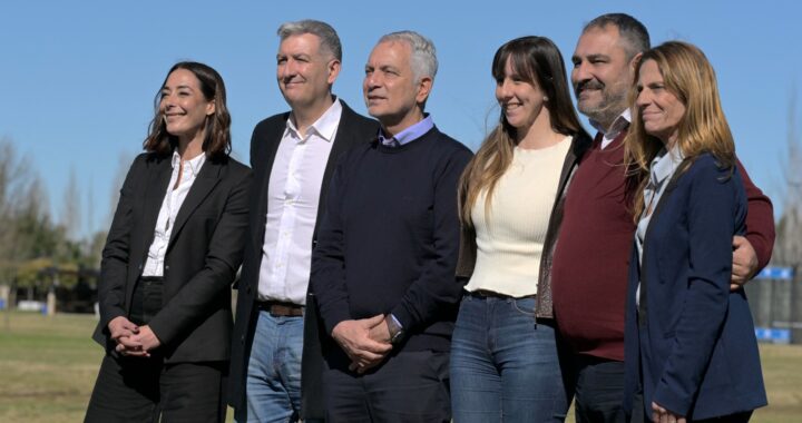 Alak encabezó el primer encuentro de candidatos de Fuerza Patria en La Plata