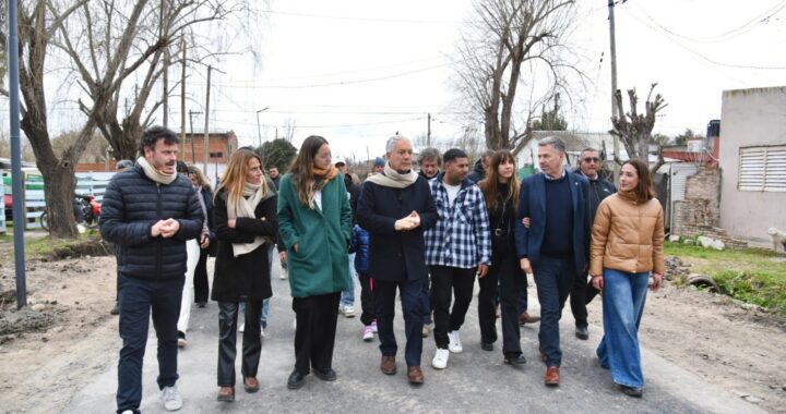 Alak inauguró nueva pavimentación y obras hidráulicas en Melchor Romero