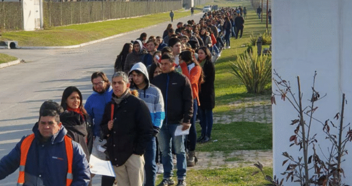 Empleo: los despidos siguen en niveles récord desde la pandemia
