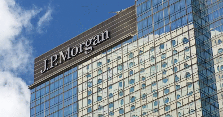 J.P. Morgan le bajó el pulgar a Milei y ya no recomienda comprar bonos argentinos
