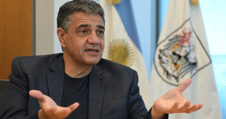 El inédito gusto del primo: Jorge Macri gasta 6400 millones en fotocopiadoras