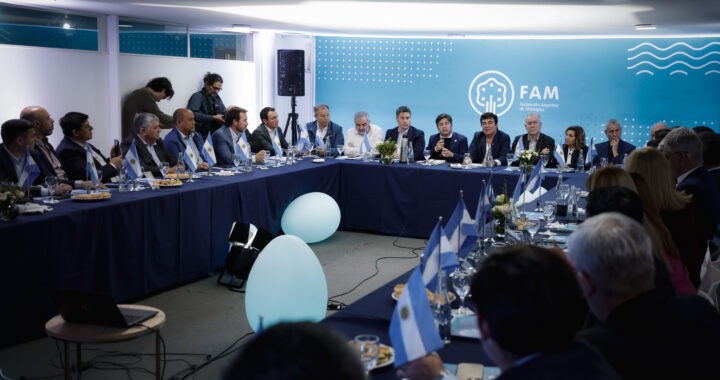 Kicillof participó de la asamblea de la Federación Argentina de Municipios