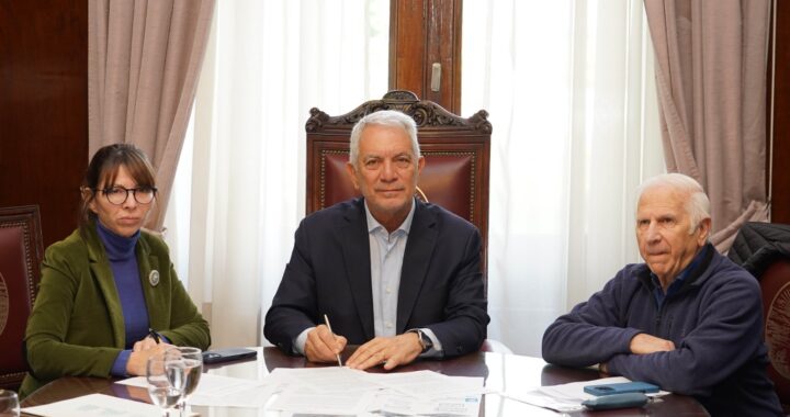 Acuerdan la construcción de un nuevo barrio con 66 viviendas en Villa Garibaldi