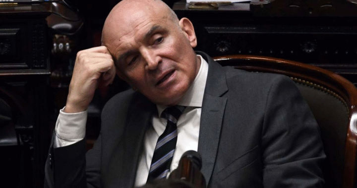 De aliado a lastre: Espert suma actos cancelados en medio del narco escándalo