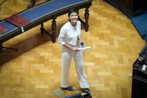 «¡Por Cristina libre, sí, juro!»: Mayra Mendoza asumió como diputada provincial y cargó contra la proscripción de CFK