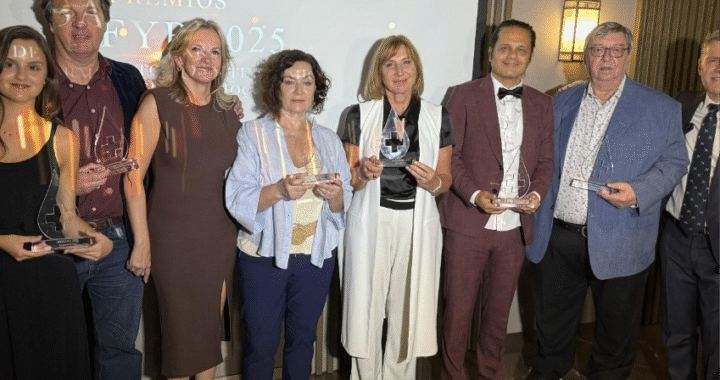 Peretta entregó los premios SAFYB