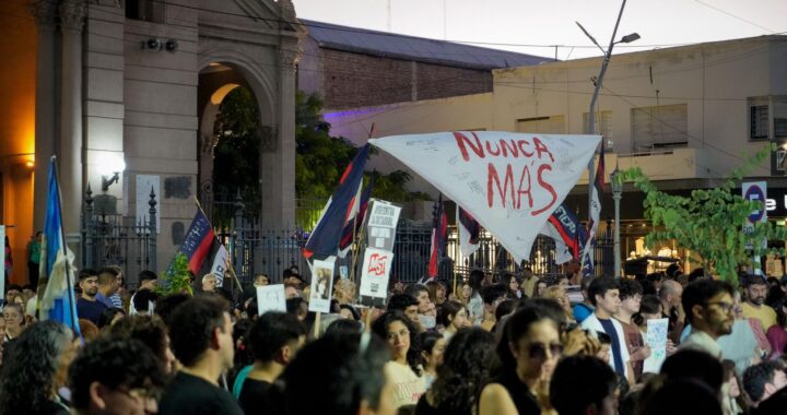 A 50 años del Golpe, cientos de riojanos se movilizaron para reafirmar el «Nunca Más»