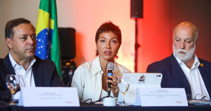 Mayra Mendoza gestiona desde Brasil fondos para obras hídricas en la Provincia