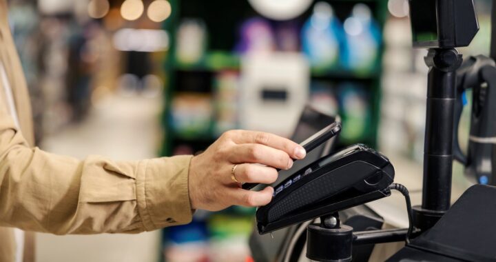 Nuevas promociones y beneficios de Cuenta DNI en Coto, colectivo y subte