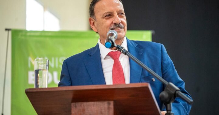 Desde La Rioja, Quintela llamó a «un camino distinto» para el país y afirmó que «la economía es simple, sencilla, práctica y concreta»