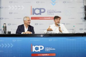 Con Alak y Ghi, comenzó en La Plata un ciclo de conferencias sobre gobiernos y territorios