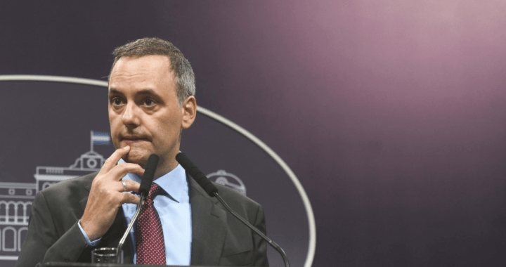 Adorni y otro escándalo más: hablan de un acuerdo clandestino por USD 65.000