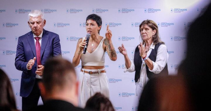 Mayra Mendoza: «Si evita estuviera entre nosotras militaría por la libertad de Cristina»