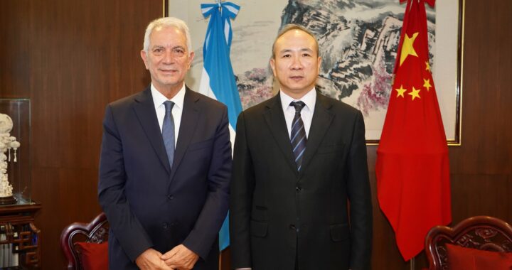Alak y el embajador de China avanzan en una agenda para potenciar la actividad productiva regional
