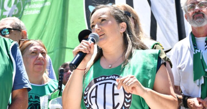 Caravana en defensa del turismo social y contra los despidos en Chapadmalal