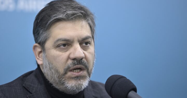Reelecciones de intendentes: el Gobierno bonaerense sostiene que la limitación es inconstitucional