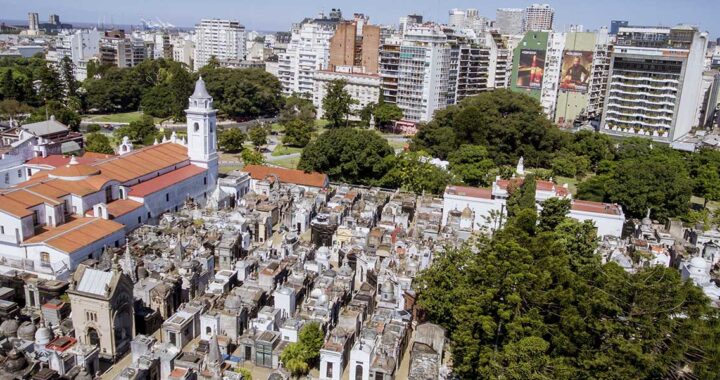 Jorge Macri reculó y no habrá cafetería ni gift shop en el cementerio de Recoleta