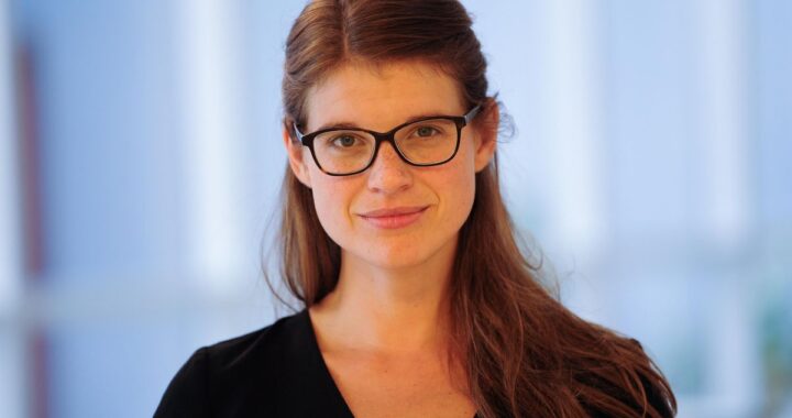 Delfina Rossi: «El sobreendeudamiento es la punta del iceberg de una severa crisis de ingresos»
