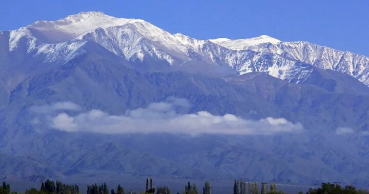 El Nevado de Famatina representará a la Argentina en un certamen internacional de turismo de montaña
