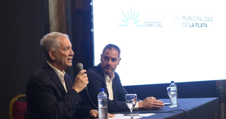 Alak presentó un plan para fortalecer la prevención y la respuesta ante emergencias en La Plata