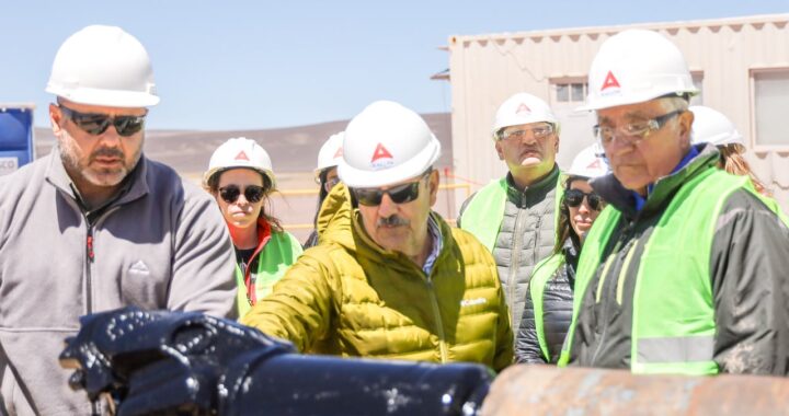 Quintela instala la discusión sobre la minería apuntado a quién invierte, quién decide y quién se beneficia